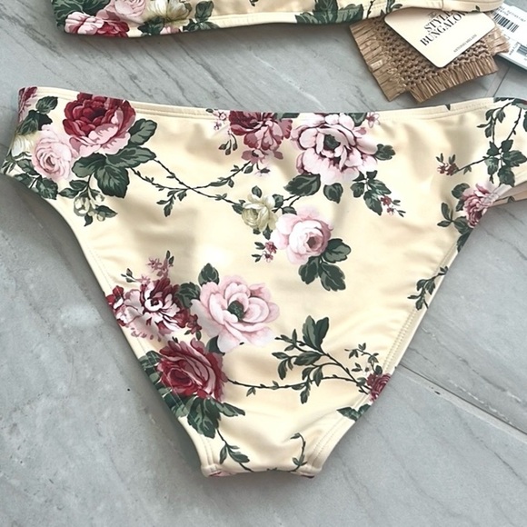 NWT,2Pc Bikini Set,Antonio Melani,Floral hipster Rosette,Statement Suit,Size Med - Picture 10 of 14